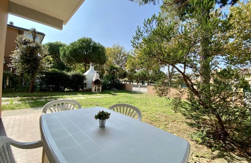 Lido delle Nazioni Villa | Apt. 900 meters from the sea with large garden, renovated kitchen and bathroom