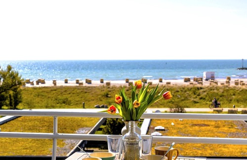 Fehmarn Apartment | Apt. Beach203 with Baltic Sea view, directly on the beach, casual-modern living ambience!