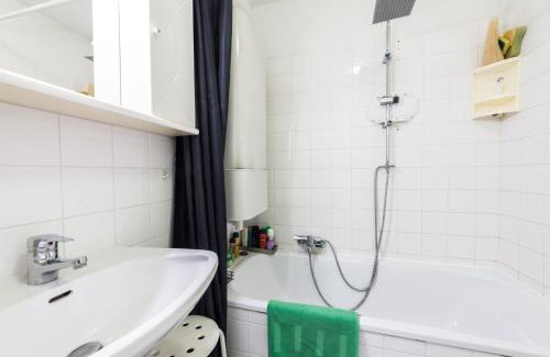 Margareten Apartment | Apt Grohgasse nahe U Bahn