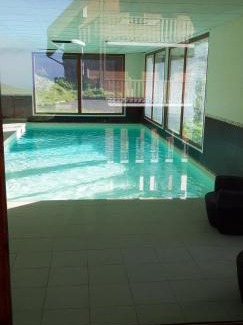 Besse-et-Saint-Anastaise Apartment | Apt les luges pour 4 à 6 pers vue vallée wifi