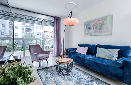 Tel Aviv City Center Apartment | Apt with Balcony In the Heart of TLV