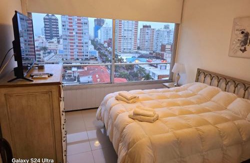 Punta del Este Apartment | APTO 913 - Piso 9 SANTOS DUMONT Excepcional vista al mar y a la ciudad