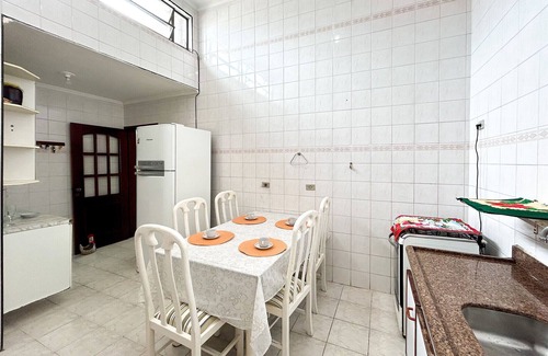 Balneario Florida Apartment | Apto c WiFi a 400 metros da Praia de Peruíbe/SP