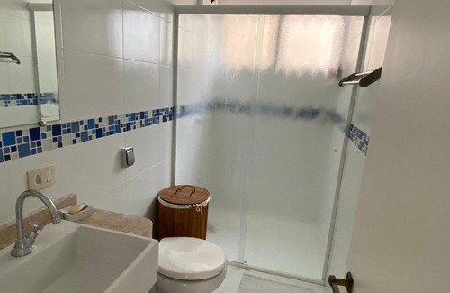 Caioba Apartment | Apto todo equipado em Caiobá há 50m do mar