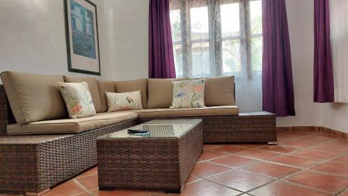 El Guincho Apartment | Aptos Monasterio de San Antonio 2