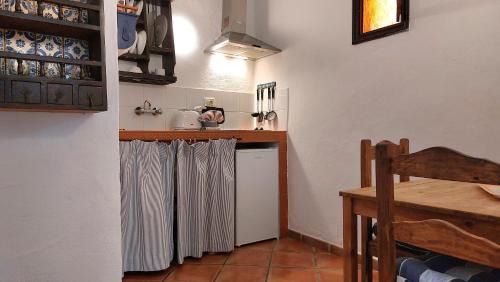 El Guincho Apartment | Aptos Monasterio de San Antonio 2