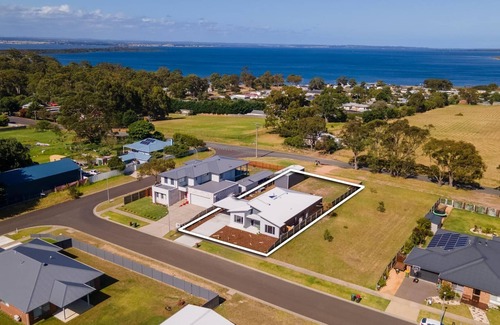 Eagle Point House | Aqua Views - Views towards the beautiful Gippsland Lakes and Eagle Point Bay