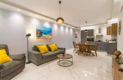 Qawra Apartment | Aquamarine Modern Apart M3 - Happy Rentals