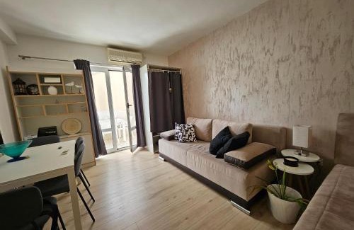Maini Apartment | Aquarella 1