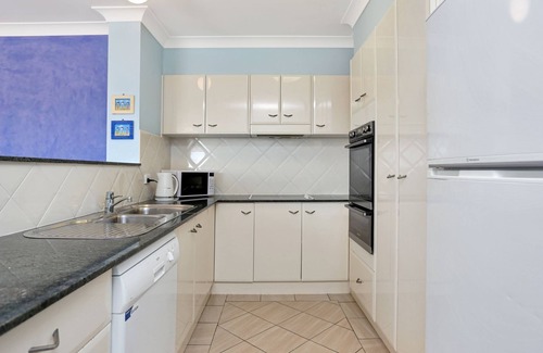 Hawks Nest Apartment | Aquarius Apartment 7