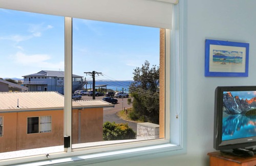 Hawks Nest Apartment | Aquarius Apartment 7