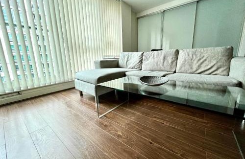 Vauxhall Apartment | Aquarius at St. George Wharf