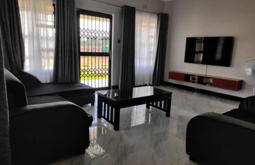 Lilongwe Bed & Breakfast | Aquifers Executive Bed and Breakfast