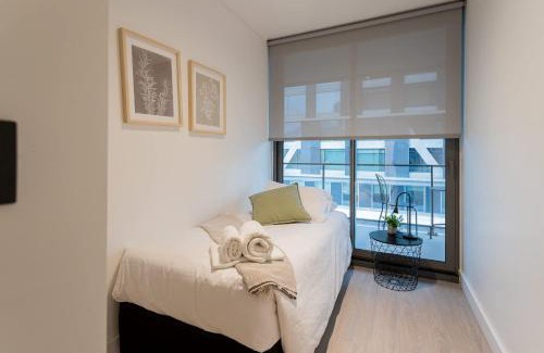 Apoquindo Apartment | Arauco Park Escape Chic 2BR for All