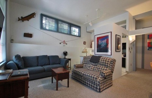 Chautauqua Apartment | Arcade 15