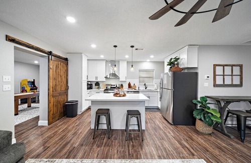 Pasadena House | Arcade Covered Patio Sleep 10 3 Bedroom 2 Bath Game Room