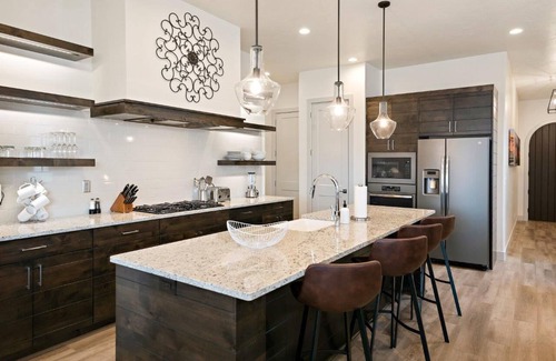 Santa Clara House | Arcadia 28/29 | Sleeps 40! 10 Bedrooms * 2 Private Hot Tubs * Pool Table * Ping