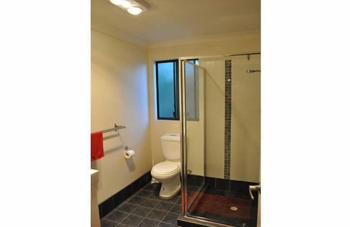 Margaret River Ski Chalet | ARCADIA 7 - Chalet in the town centre