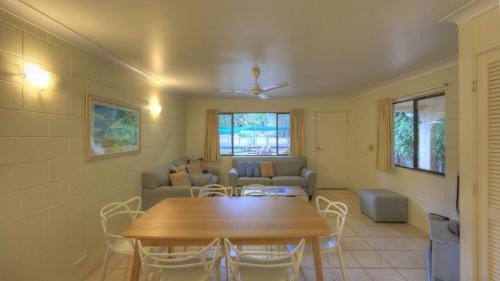 Arcadia Apartment | Arcadia Palms 2