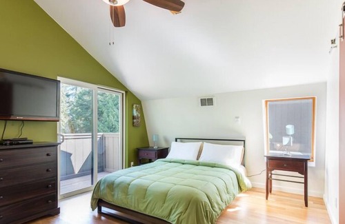 Sequim House | Arcadian Grove - Well Appointed Studio For 2 In Private Wooded Setting