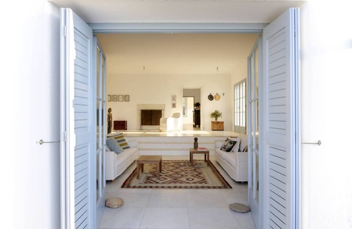 Ios Villa | Architect designed Villa overlooking the Aegean