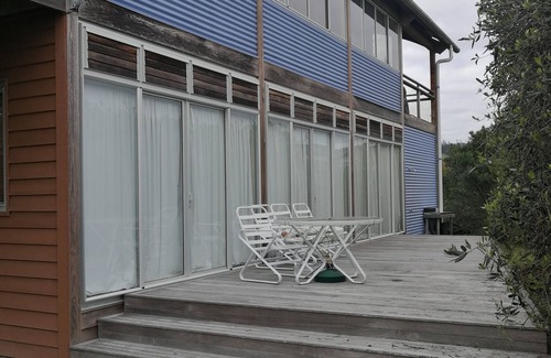 Whangapoua House | Architecturally designed holiday home with extensive sea