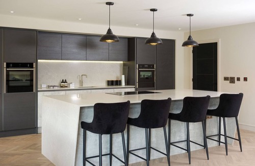 Blackburn Cottage | ARCHSTONE HOUSE, family friendly, with hot tub in Langho, Lancashire