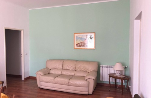 Arcola House | Arcola, 5Terre, Lerici CASA MARINA CIN: IT011002C2HF6U38K4-CITRA: 011002-LT-0011