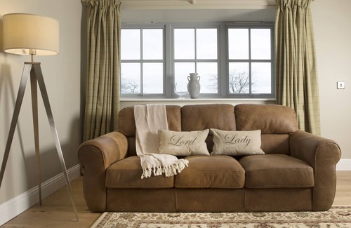 Crieff Cottage | Ard View - large open plan accessible house sleeps 10