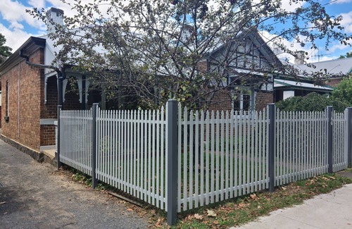 Orange House | Arden on McLachlan Street