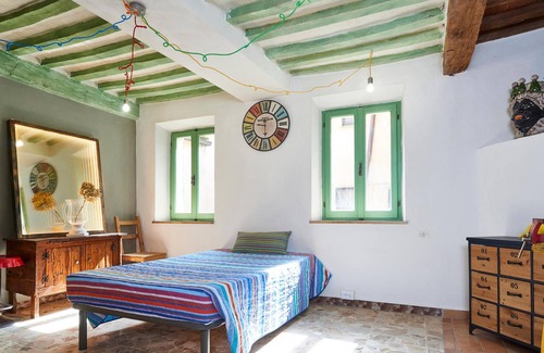 Sarteano Apartment | Are you looking for something special in the center of Italy? Here you will find it. Enjoy this orig