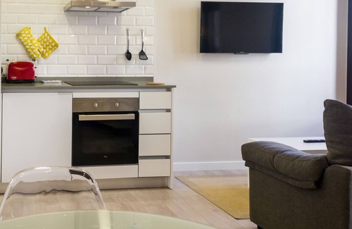 Sol Apartment | Arenal Suites Preciados