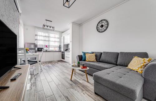 Arad Apartment | ARI AQUA Apartment with Balcony
