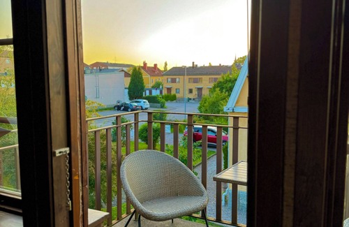 Katrineholm Villa | Ariana home (fully furnished house with garage and patio in the center)