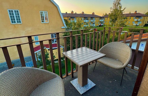 Katrineholm Villa | Ariana home (fully furnished house with garage and patio in the center)