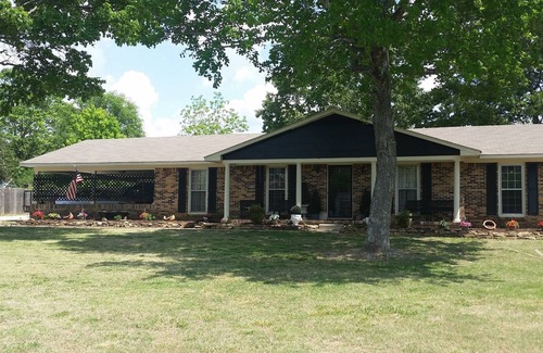 Athens House | Ariel’s Farm Manor