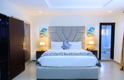 Ikoyi Hotel | Aries Suites