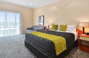 Wairau Valley Hotel | Aristotles North Shore