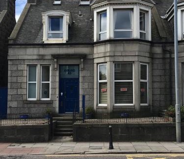 Central Aberdeen House | Arkaig Guest House