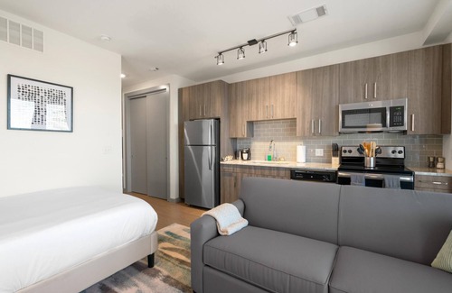 Central Arlington Apartment | Arlington Luxe Studio Apartment