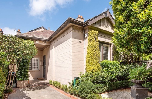 Armadale House | Armadale Elegance a beautiful home close to High Street