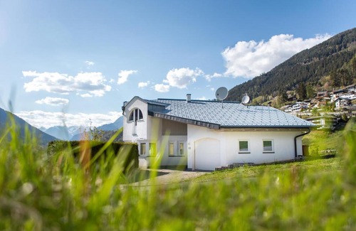 Oetz Apartment | Armelen Villa