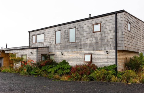 Chonchi Cottage | Arrayanes de Huillinco Cabins - Large house Arrayán