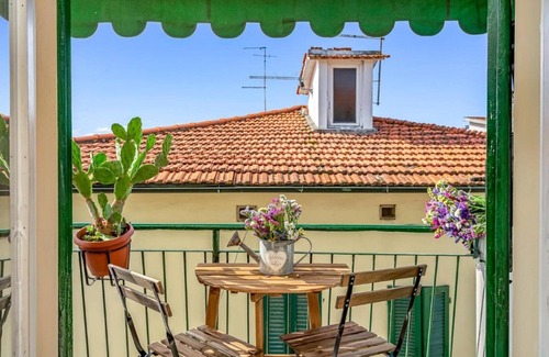 Pisa Apartment | Art Deco - Sleepwithme - Free Parking - Free Breakfast - Very connected