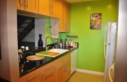 Encino House | Art Deco Stylized Gorgeous 2Bd+2Br