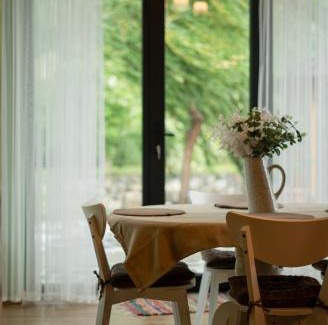 Imereti Ski Chalet | Artanisi an island in Artana