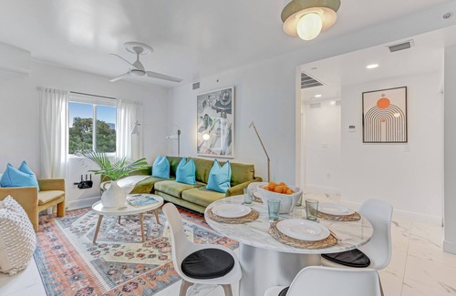 Wynwood Art District Apartment | ArTease 5: Walk to Wynwood & Design District