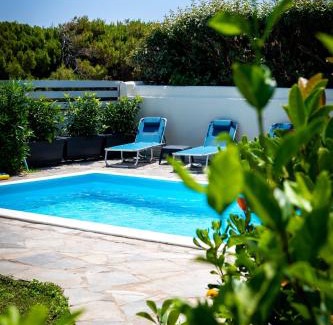 Spata-Artemida House | Artemida House