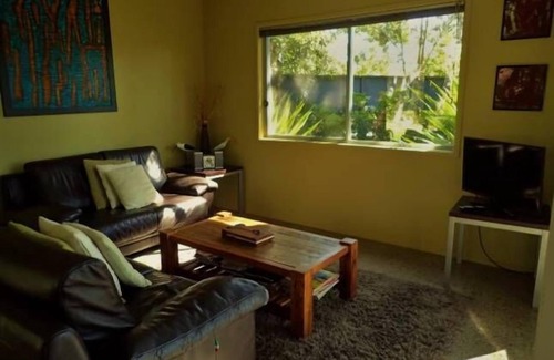 Worrowing Heights House | Arthouse Accommodation