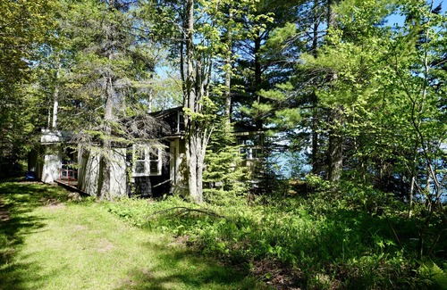 La Pointe Cottage | Artist's Perch on Madeline Island Overlooking Big Bay and Short Walk To Beach